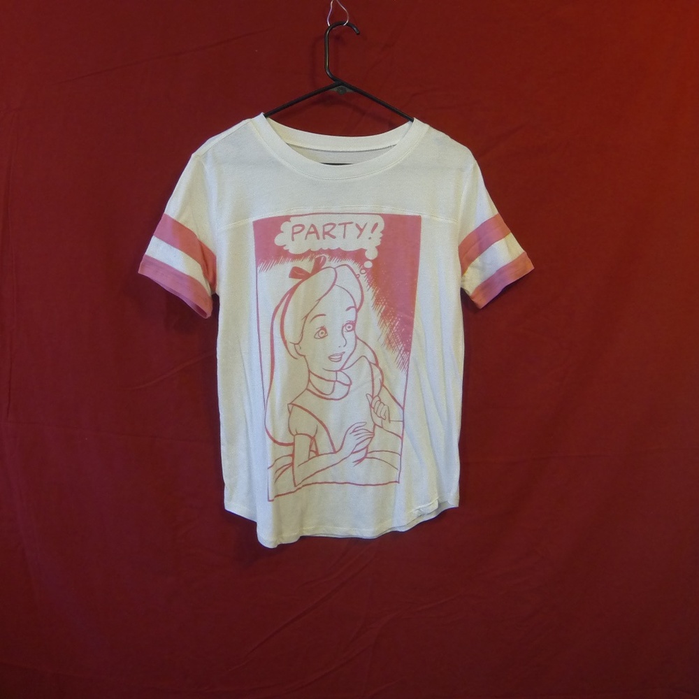 Women's M DISNEY TEE SHIRT Alice in Wonderland